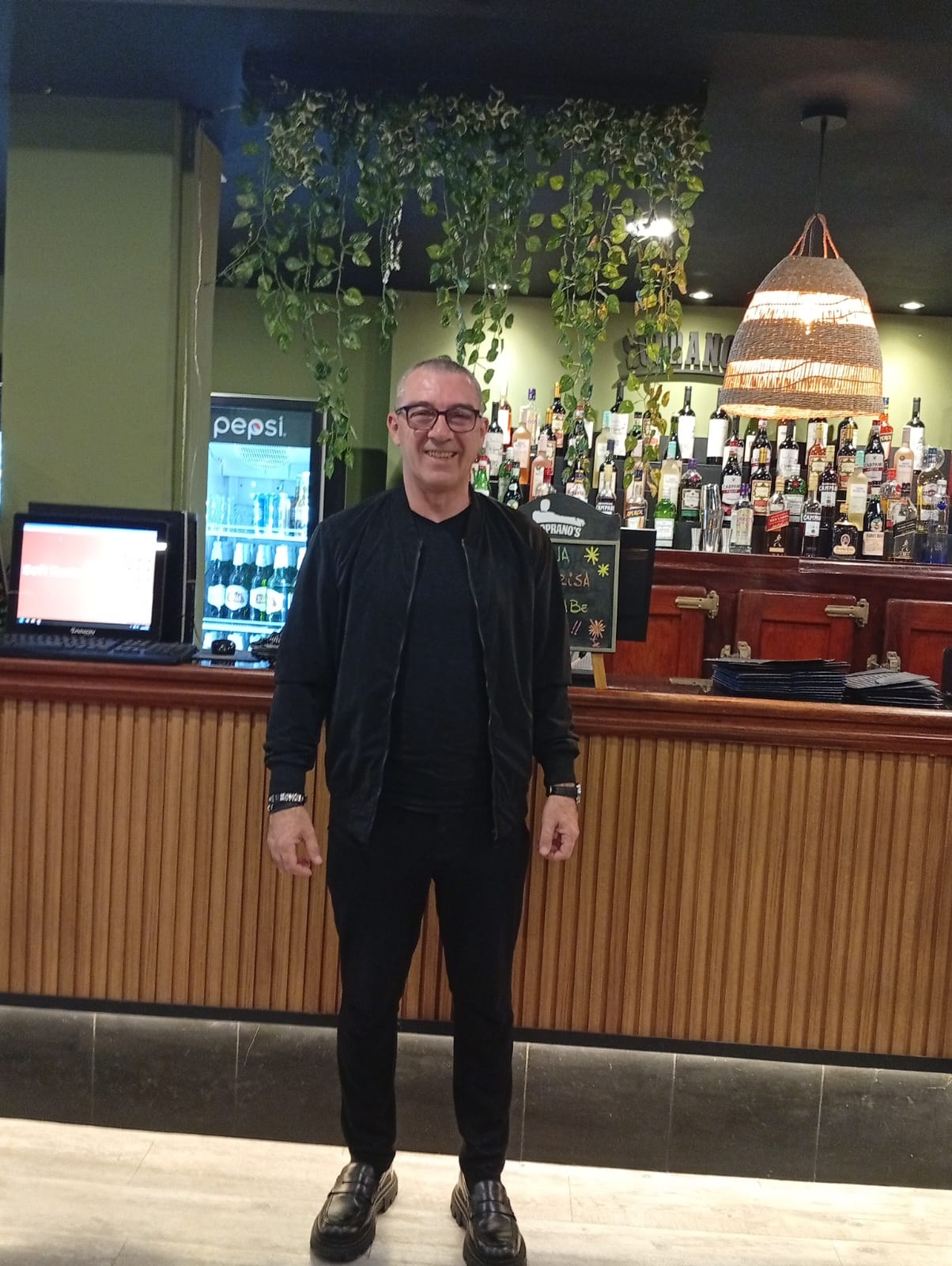 Víctor Castro · Empresario gastronómico
